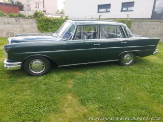 Mercedes-Benz 220 1964