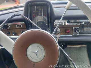 Mercedes-Benz 220 1964