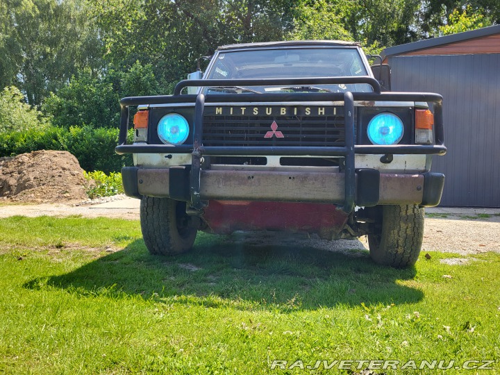 Mitsubishi Pajero 1 1988