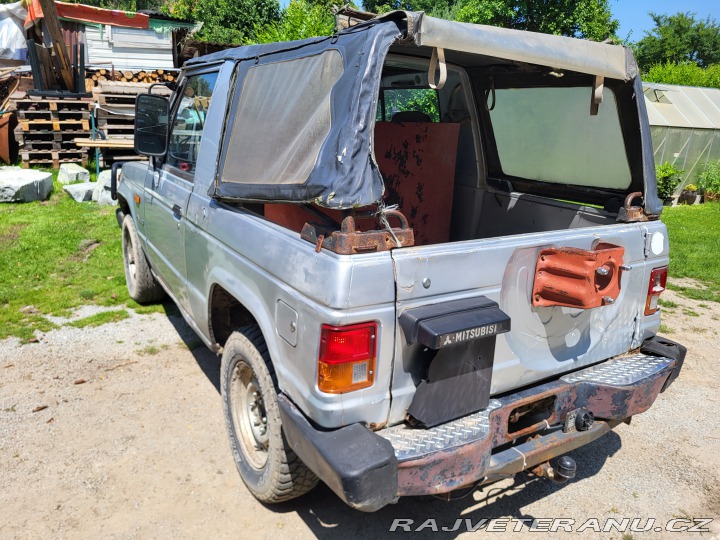 Mitsubishi Pajero 1 1988