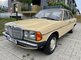 Mercedes-Benz 200 