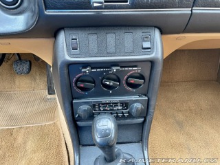 Mercedes-Benz 200 1982