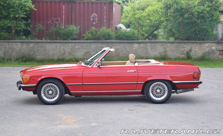 Mercedes-Benz 500 500SL R107 1985