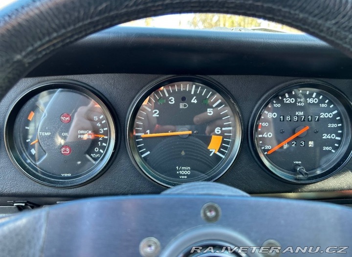 Porsche 911 Carrera 3.2 G50 1987