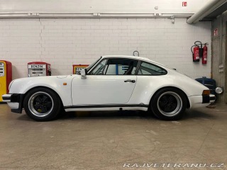 Porsche 911 Carrera 1988