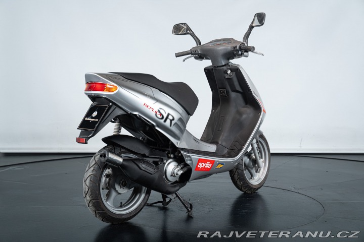 Ostatní značky Ostatní modely Aprilia SR REPLICA DORIANO ROMBONI 1994