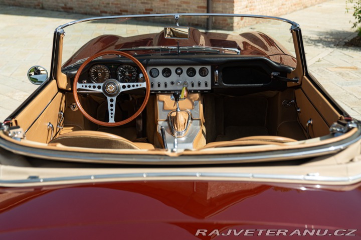 Jaguar E-Type ROADSTER 1964
