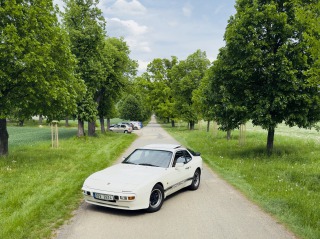 Porsche 944 