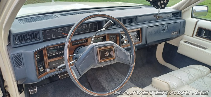 Cadillac DeVille 1987
