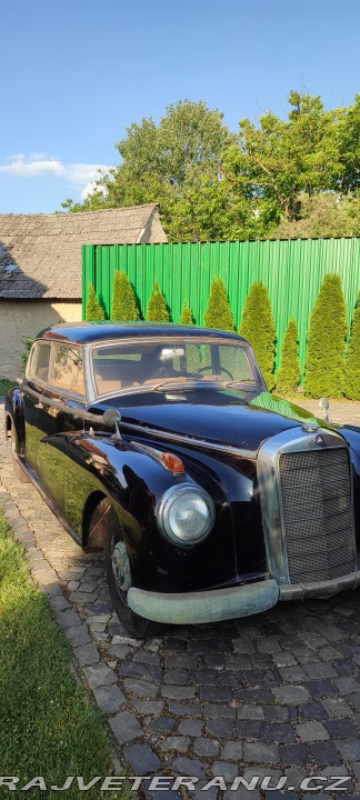 Mercedes-Benz 300 Adenauer 1952