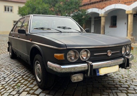 Tatra 613 