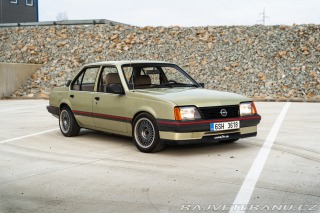 Opel Ascona C