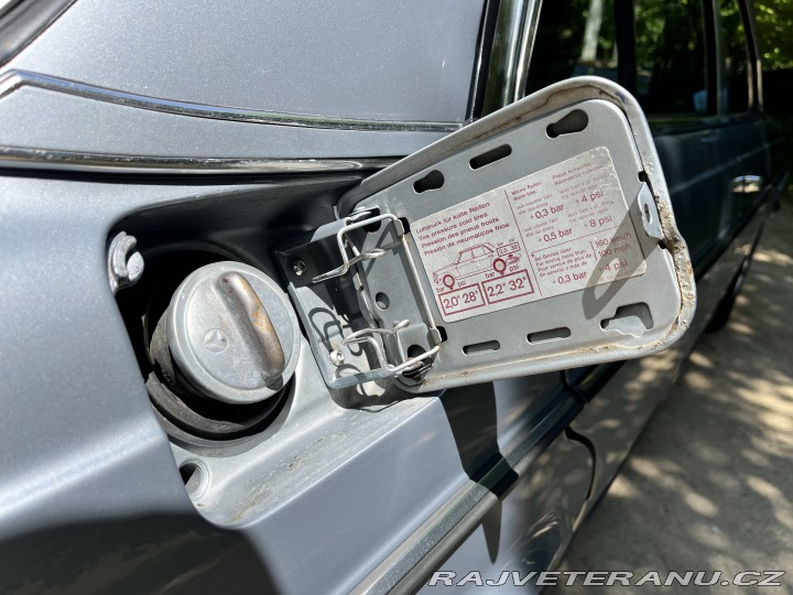 Mercedes-Benz 280 W123 LUX 1980