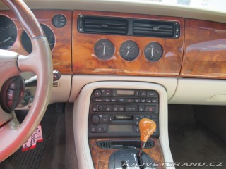 Jaguar XK8 Servisní knížka 1998