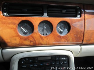 Jaguar XK8 Servisní knížka 1998