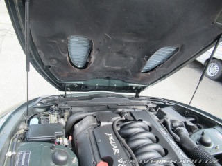Jaguar XK8 Servisní knížka 1998