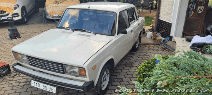 Lada 2105 VAZ 2105 1988