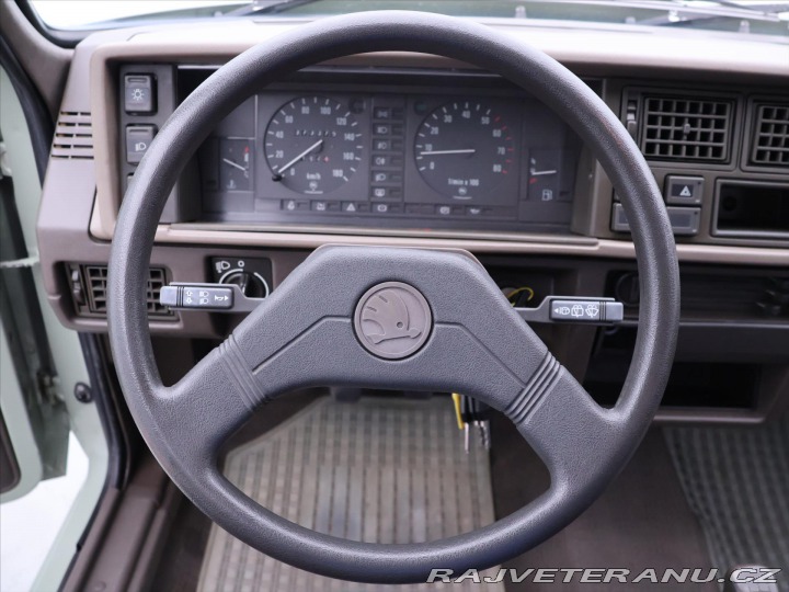 Škoda Favorit 1,3 135 L 43kW CZ 2.Majit 1990