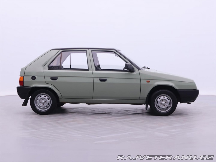 Škoda Favorit 1,3 135 L 43kW CZ 2.Majit 1990