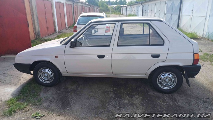Škoda Favorit 135 lux 1990
