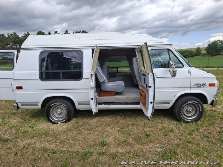 Chevrolet G20 CHEVY VAN 20 1993