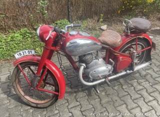 Jawa 250 Pérák