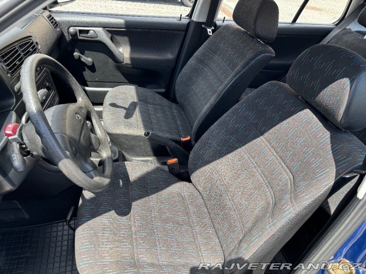 Volkswagen Golf 1,6 Výjimečný stav, YOU 1997