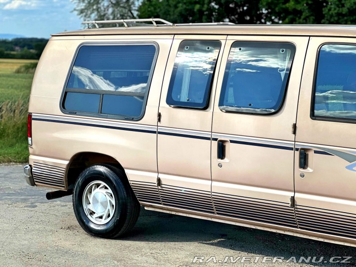 Ford Econoline E-150 | Sherrod 5.8 V8 1995