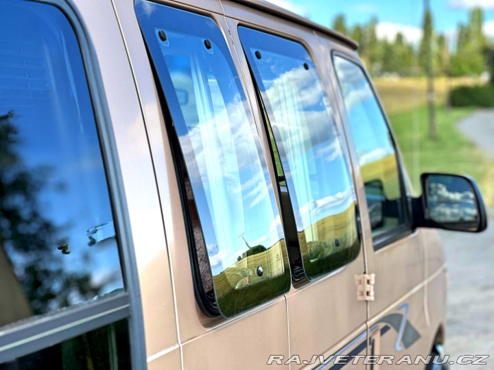 Ford Econoline E-150 | Sherrod 5.8 V8 1995