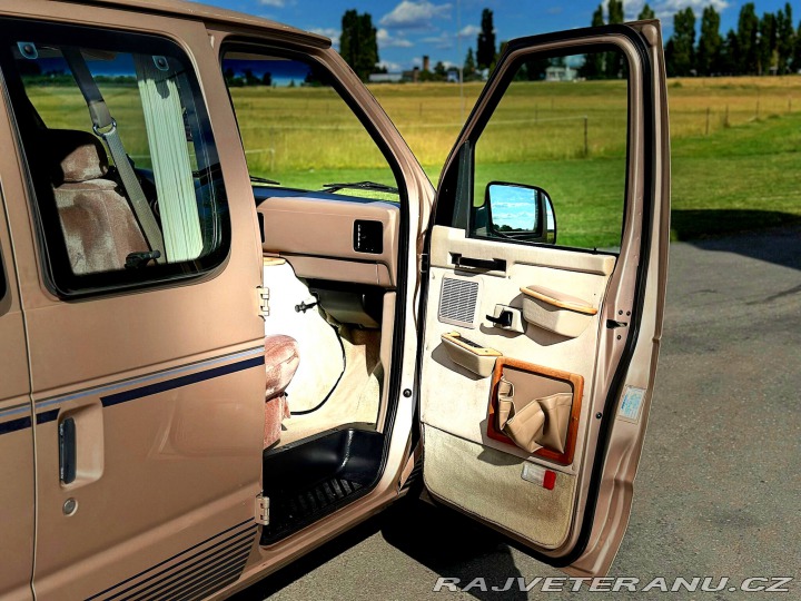 Ford Econoline E-150 | Sherrod 5.8 V8 1995
