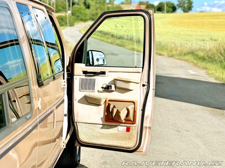 Ford Econoline E-150 | Sherrod 5.8 V8 1995