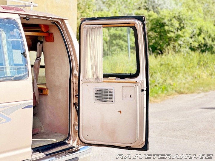 Ford Econoline E-150 | Sherrod 5.8 V8 1995
