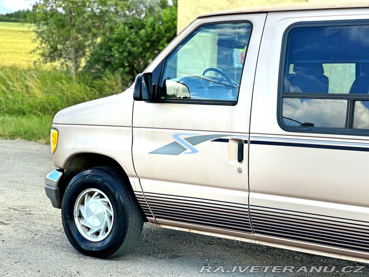 Ford Econoline E-150 | Sherrod 5.8 V8 1995