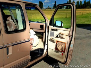 Ford Econoline E-150 | Sherrod 5.8 V8 1995