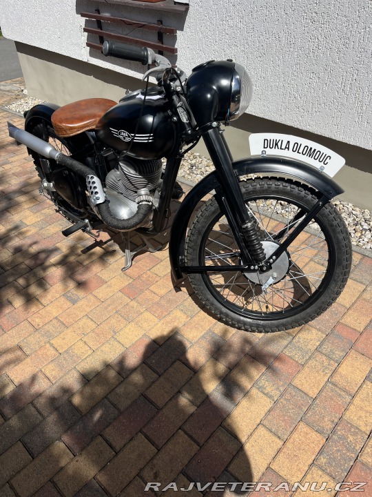 Jawa 250 Pérák armádní soutěžní 1951