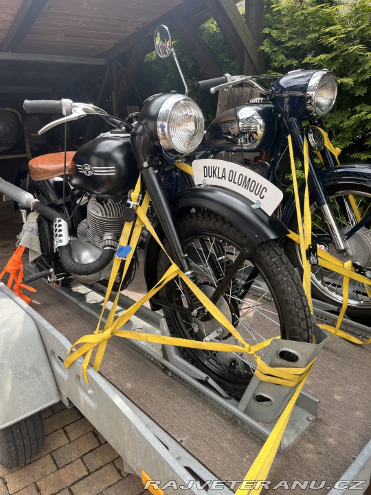 Jawa 250 Pérák armádní soutěžní 1951