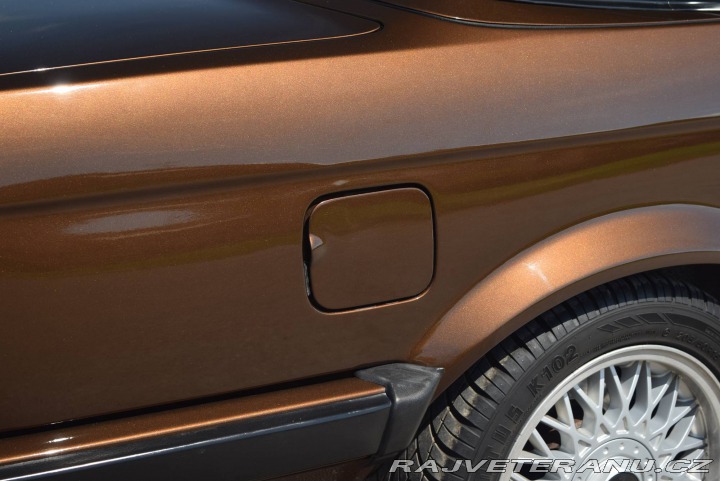 BMW 3 E30 325i 1989