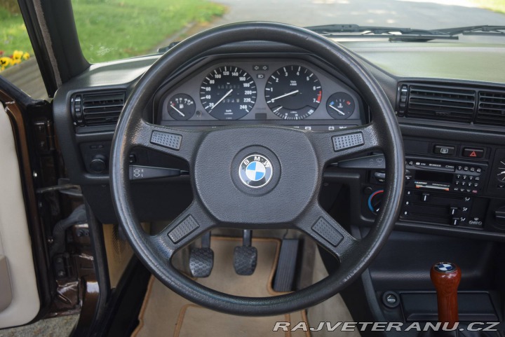 BMW 3 E30 325i 1989