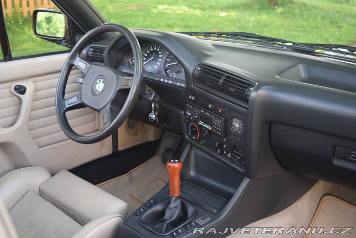 BMW 3 E30 325i 1989