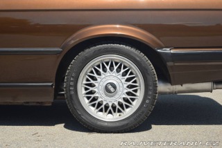 BMW 3 E30 325i 1989
