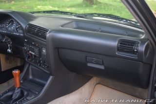 BMW 3 E30 325i 1989