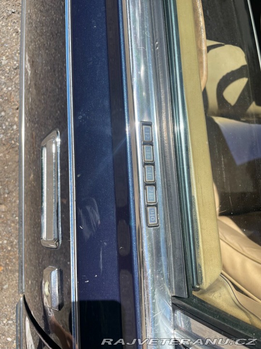 Lincoln Town Car  1985
