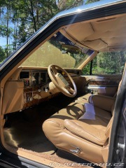 Lincoln Town Car  1985