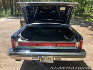 Lincoln Town Car  1985
