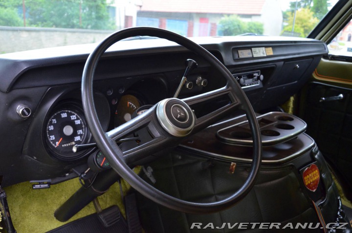 Dodge D Tradesman 200 1974