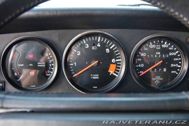Porsche 911 Carrera 3.2 231hk Svensksåld 2 Ägare 1986