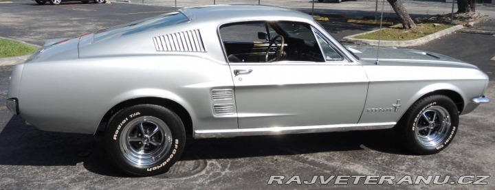 Ford Mustang Fastback 4.7 V8 1967