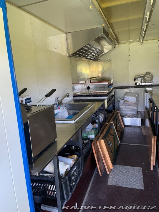 Mercedes-Benz C Foodtruck pojízdná kuchyň 1992