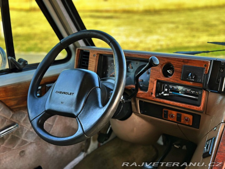 Chevrolet G20 5.7 V8 | American Van 1992