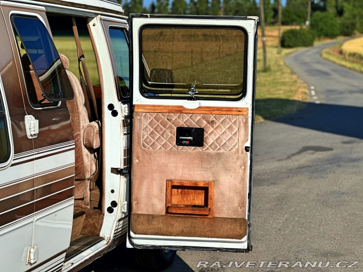 Chevrolet G20 5.7 V8 | American Van 1992